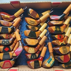 Bottle opener made with real vintage wooden golf clubs ⛳️ 🏌️‍♂️